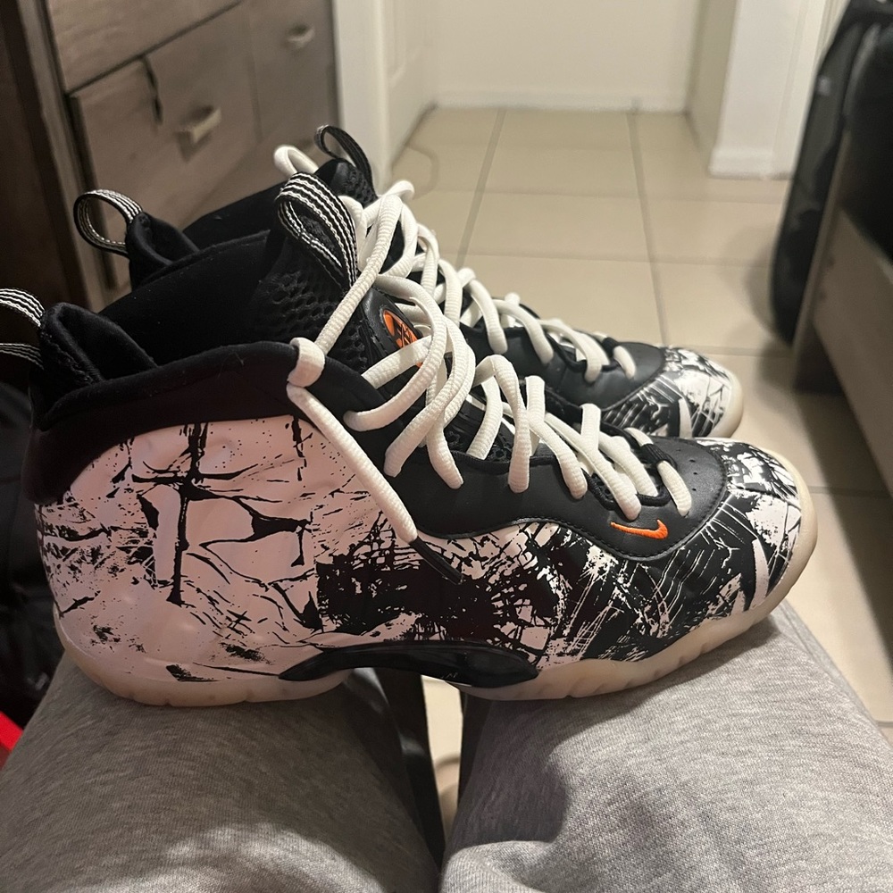 Shattered Backboard foamposite size 5.5Y